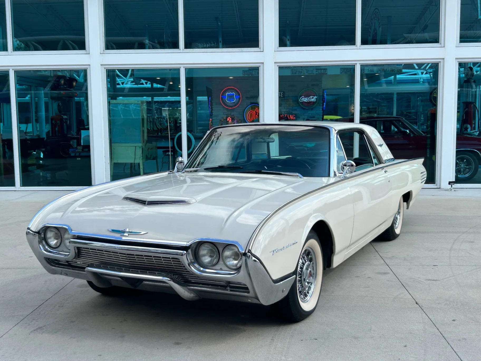 1961 Ford Thunderbird